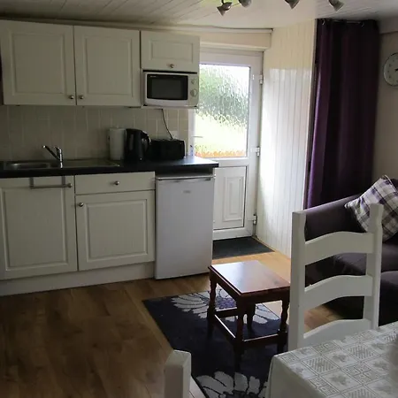 Fuchsia - Connemara Self Catering *